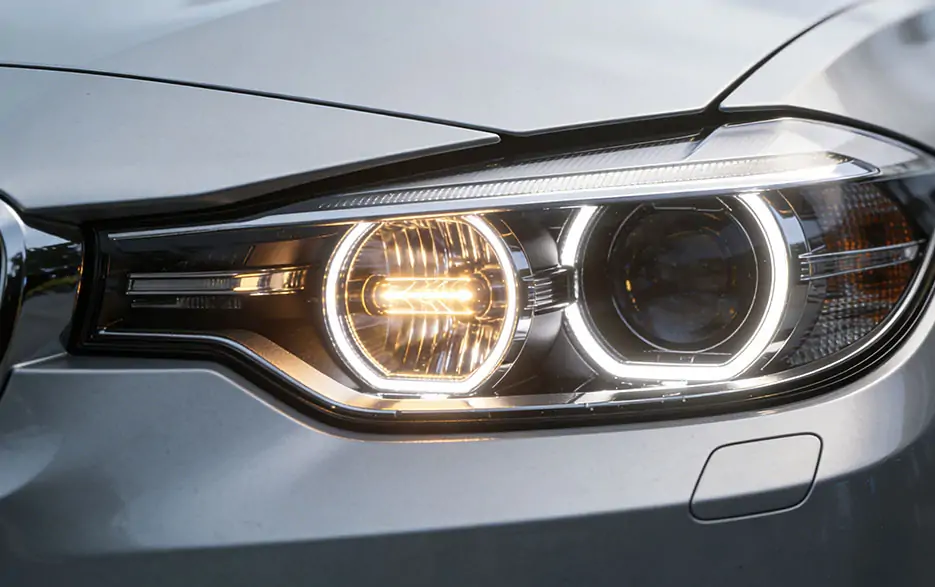 汽车行业车头灯